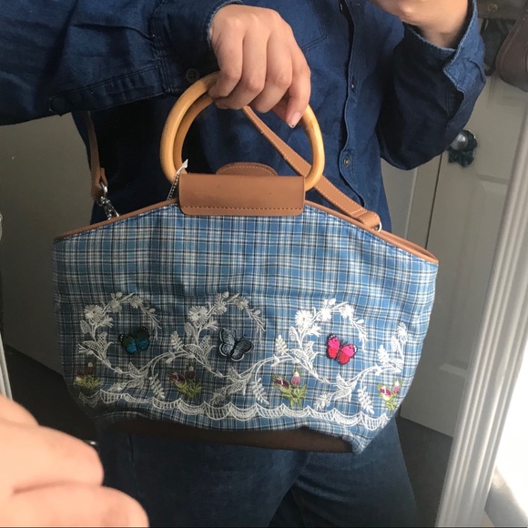 Relic Crossbody - Picture 1 of 14